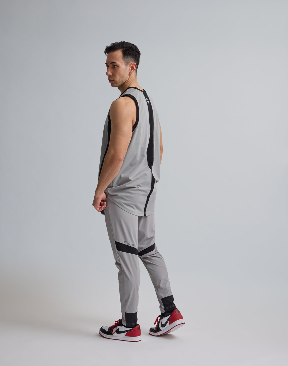 新品 CRONOS TRIDENT SWITCHING ロゴ タンクトップ CRONOS TRIDENT SWITCHING TANKTOP [GRAY] – クロノス CRONOS