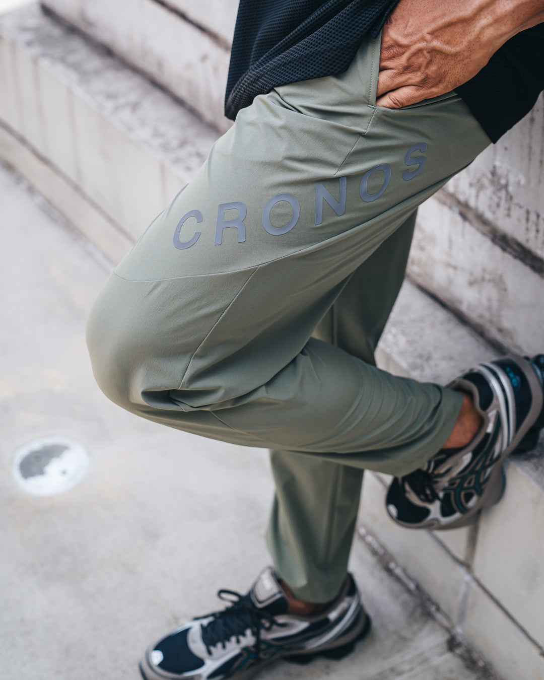 CRONOS EDGE PANEL LONGPANTS【KHAKI】