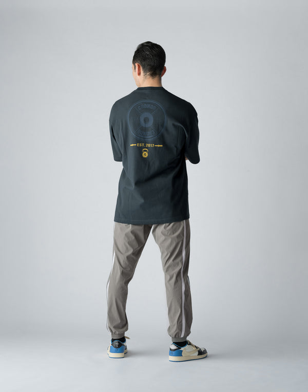 CRONOS DUMBBELL MOTIF PRINT T-SHIRT【S.NAVY】