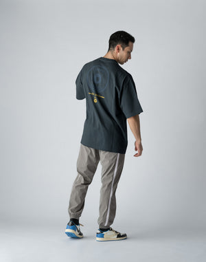 CRONOS DUMBBELL MOTIF PRINT T-SHIRT【S.NAVY】