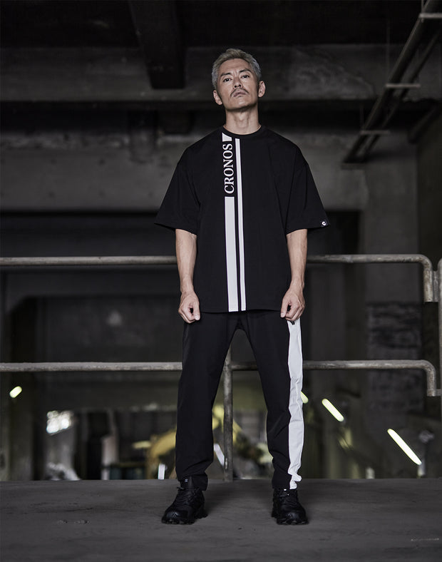 CRONOS SERIF LOGO OVERSIZE T-SHIRTS【BLACK】 - クロノス CRONOS