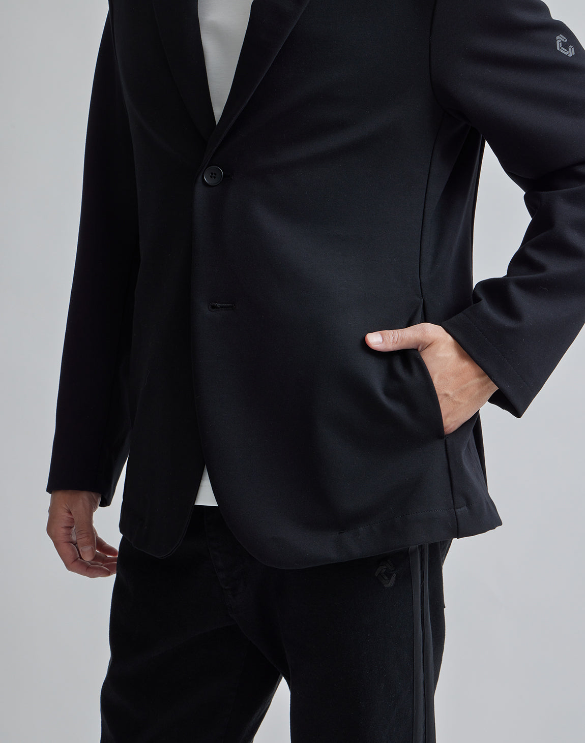 CRONOS スポーツジャケット 黒 CRONOS BACK LOGO STRETCH JACKET【BLACK】