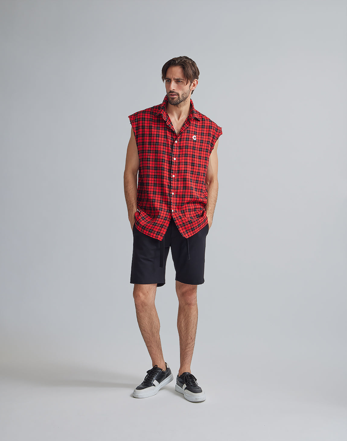 CRONOS BLACK CHECKED SLEEVELESS【RED】