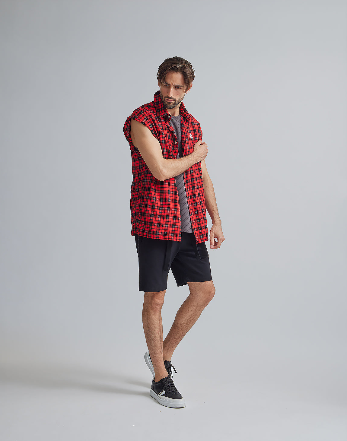 CRONOS BLACK CHECKED SLEEVELESS【RED】