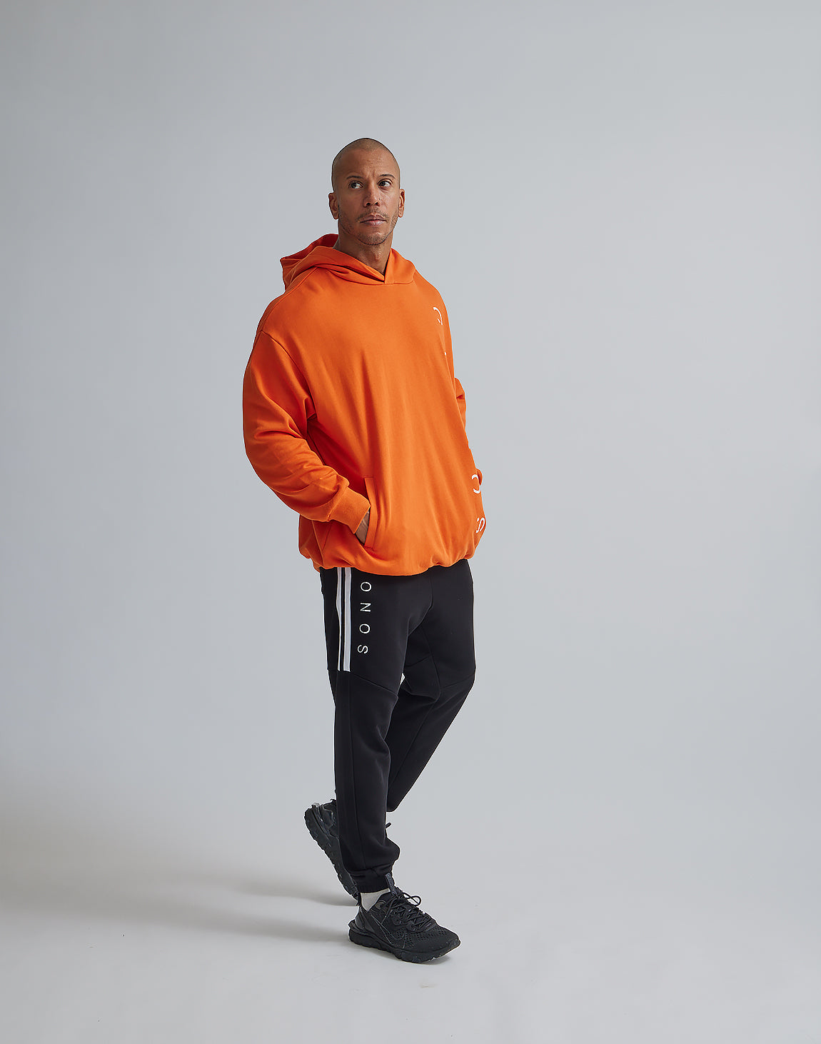CRONOS VERTICALL LOGO HOODIE【ORANGE】 – クロノス CRONOS